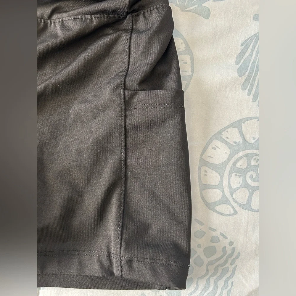 SERIES 8 Kids Shorts, Size Medium